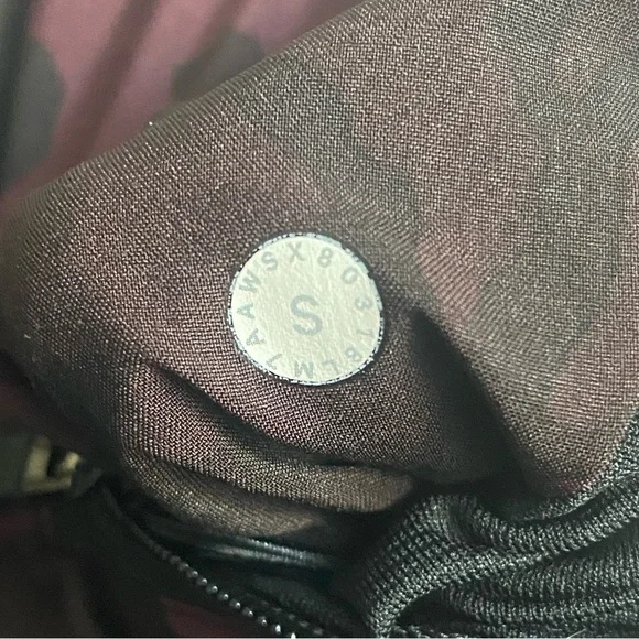 Lululemon THE Short 9.5” Men’s Shorts in Incognito Camo Red - Size Small - Picture 7 of 9